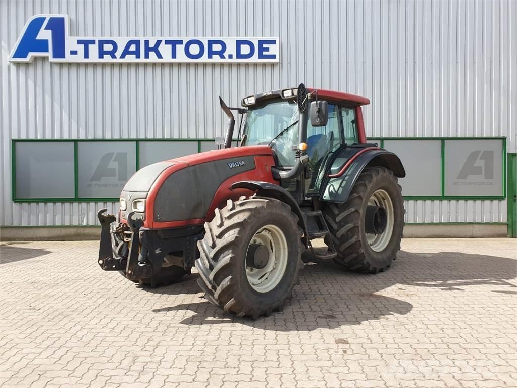 Valtra T151 Tracteur
