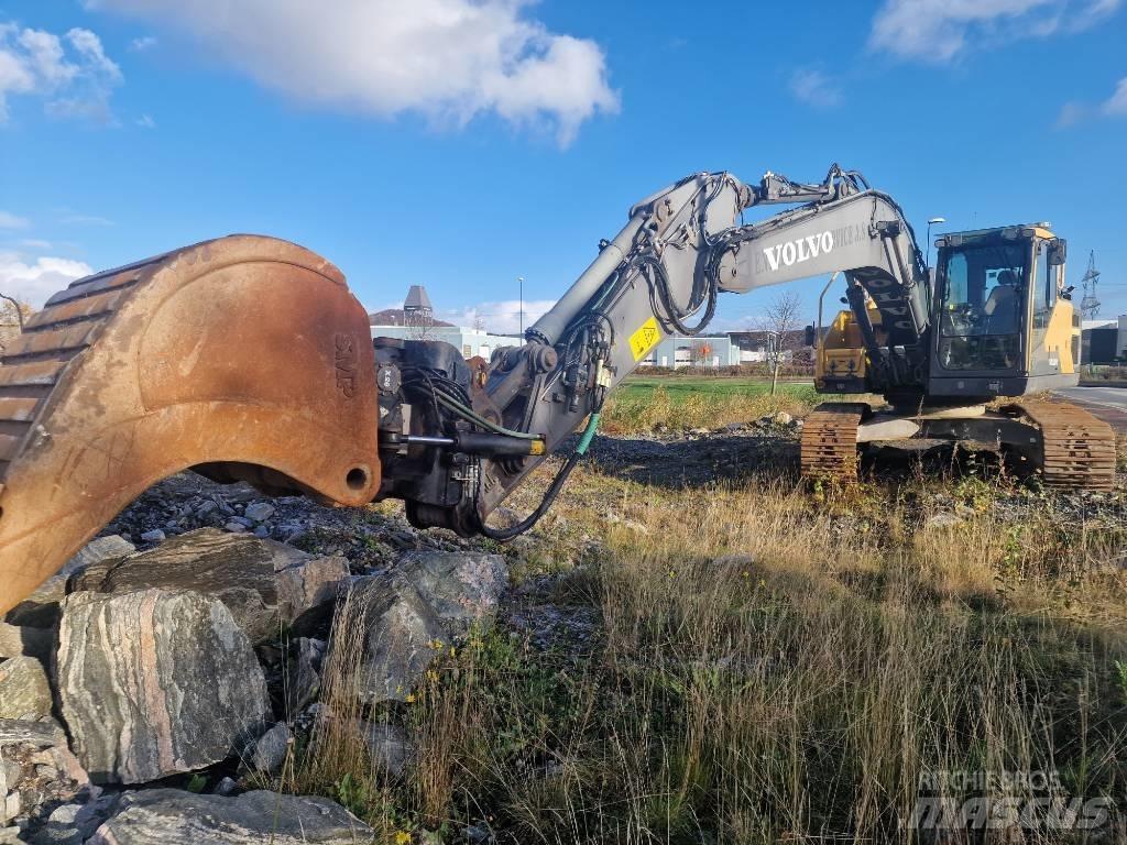 Volvo 220E Pelle sur chenilles