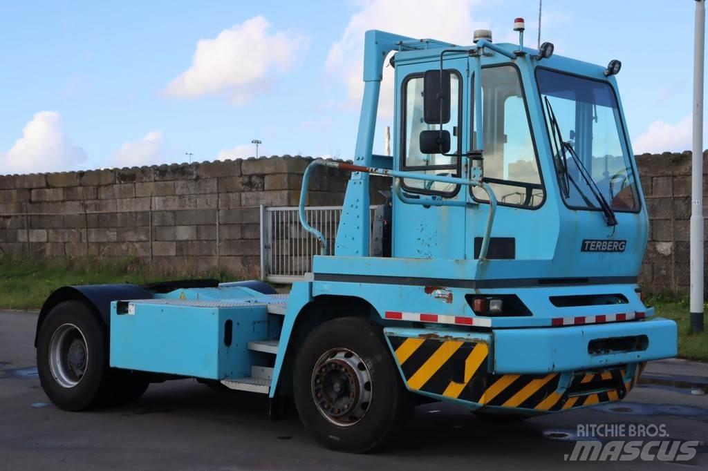 Terberg YT222 Tracteur de manœuvre