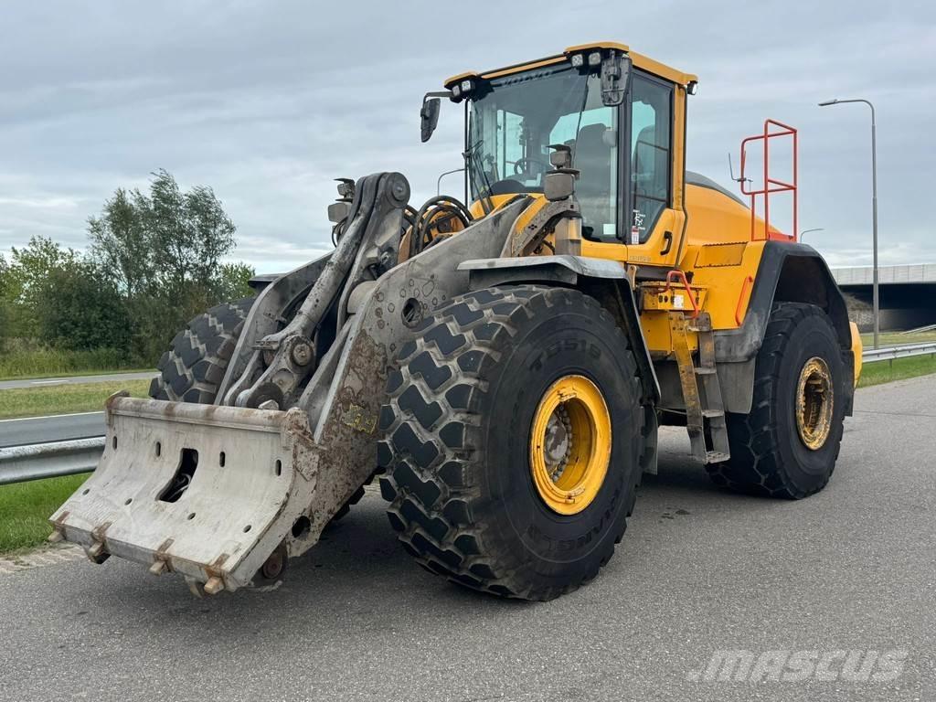 Volvo L220H Chargeuse sur pneus