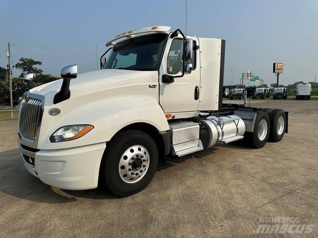 International LT Tracteur routier