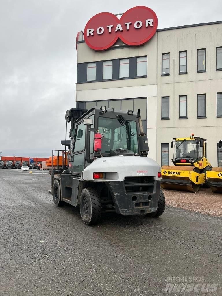 Nissan L1 F6 F70 Y Chariots diesel
