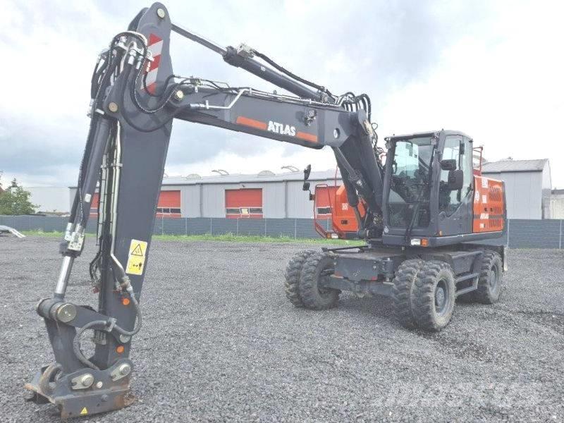 Atlas 190 W Pelle sur pneus