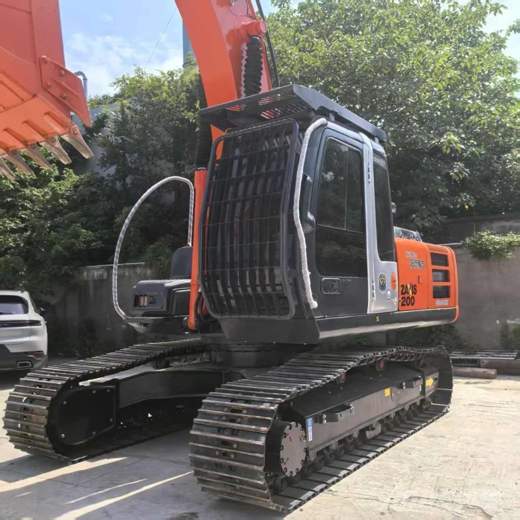 Hitachi ZX 200-3 G Pelle sur chenilles