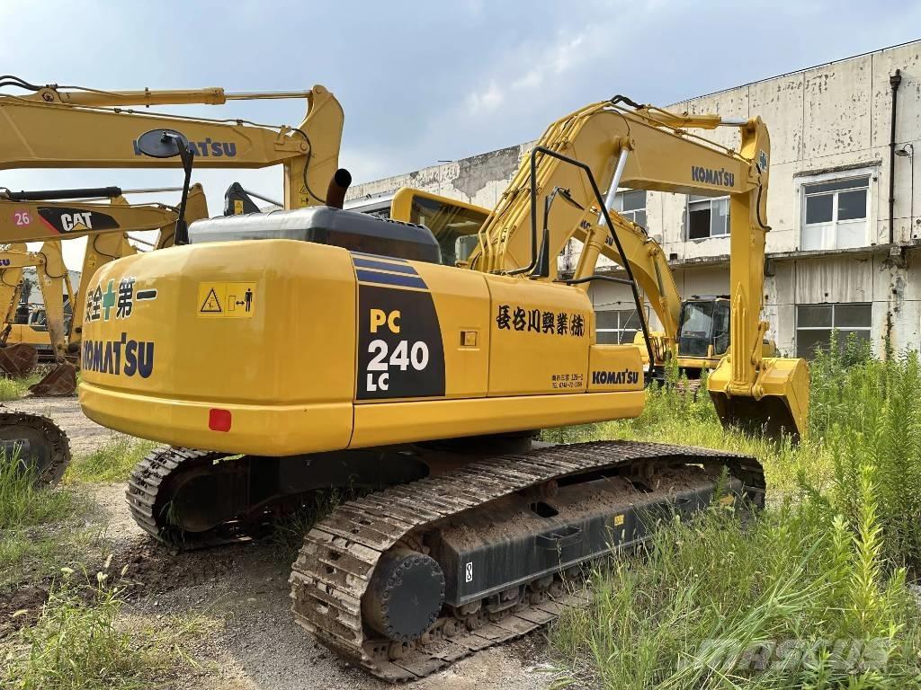 Komatsu PC240-8 Pelle sur chenilles