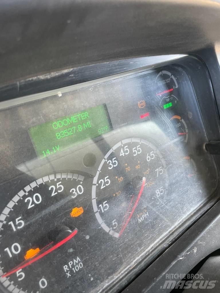 Freightliner 108 SD Camion citerne à eau