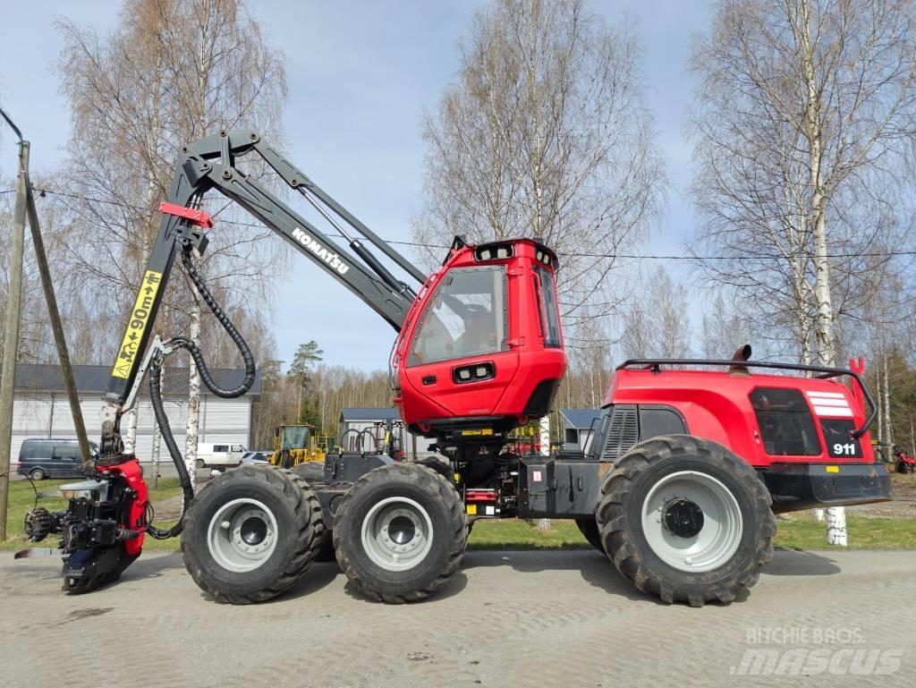 Komatsu 911 Abatteuse