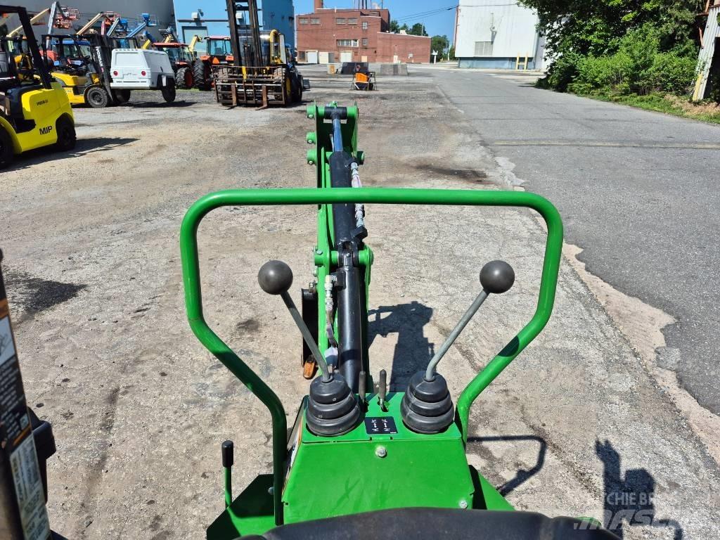 John Deere 1025 R Tracteur