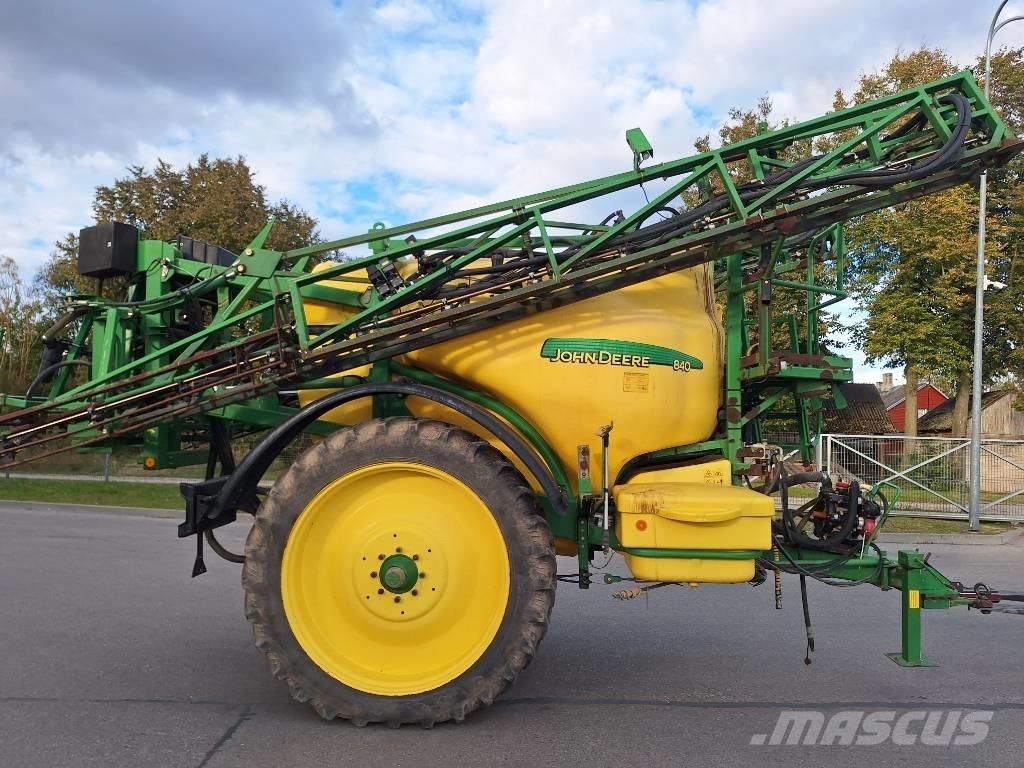John Deere 840 Pulvérisateurs traînés