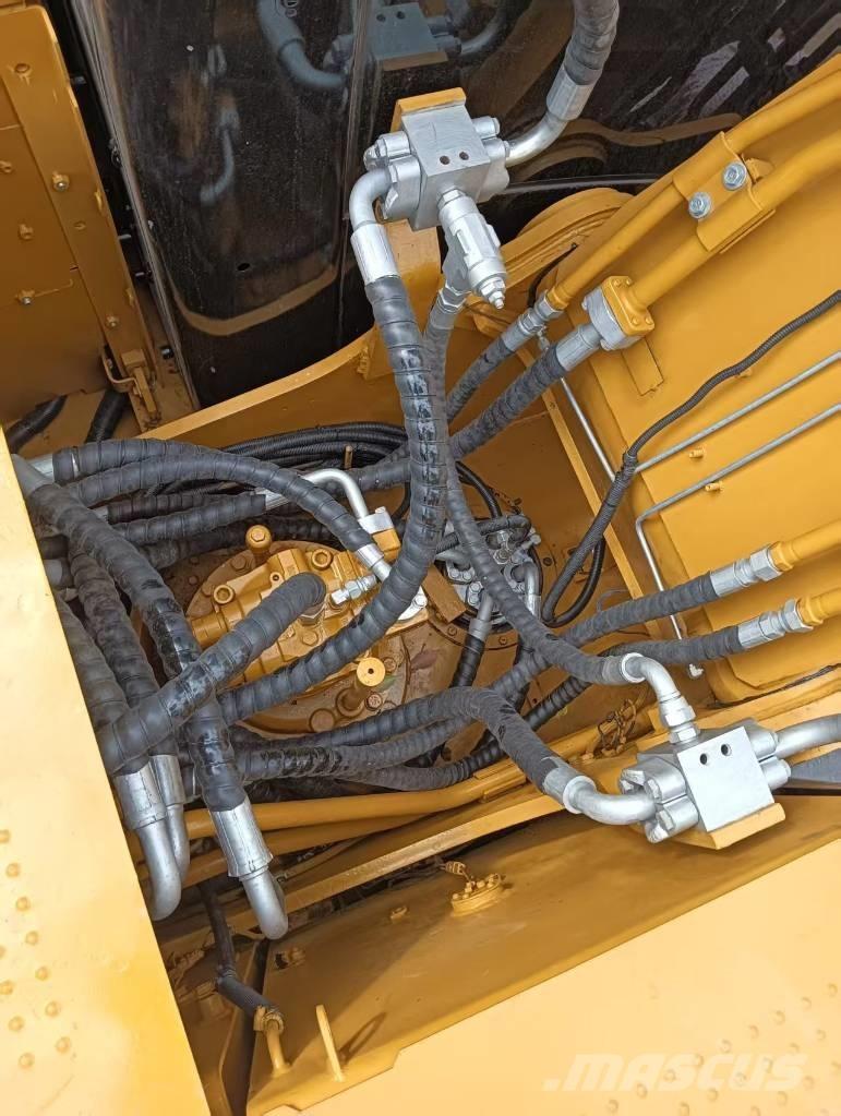 CAT 320 D2L Pelle sur chenilles