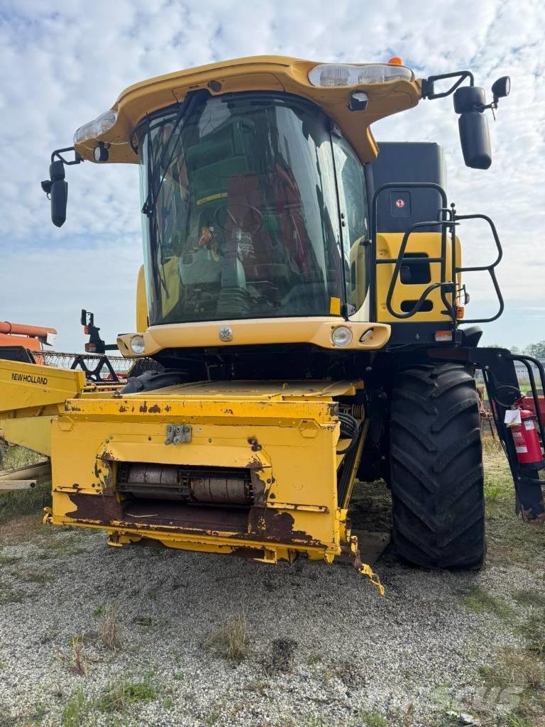 New Holland CR 960 Moissonneuse batteuse