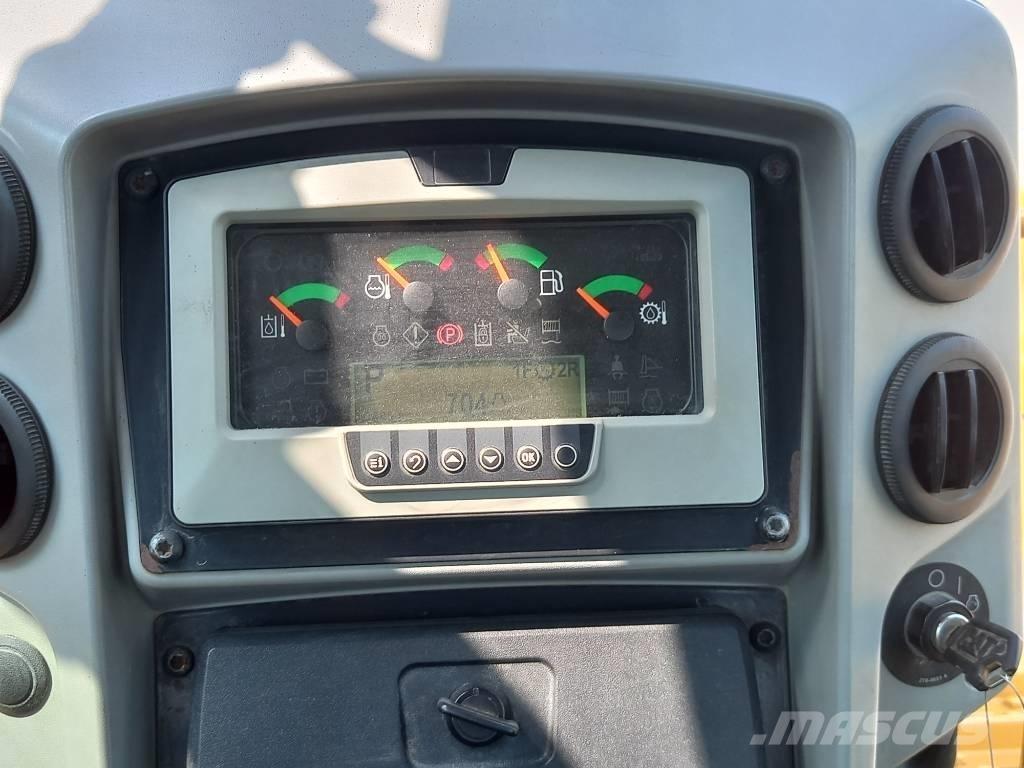 CAT D8T (Abu Dhabi) Bouteurs sur chenilles