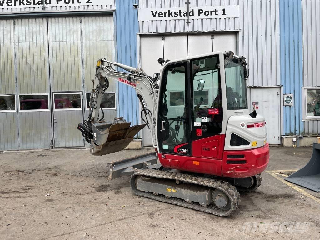 Takeuchi TB 235-2 Mini pelle < 7t