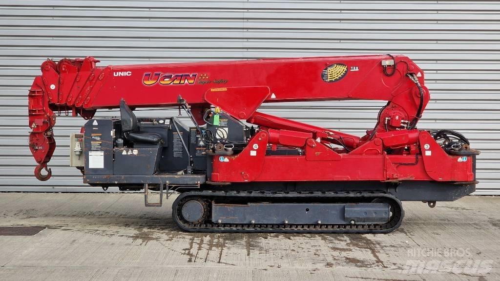 Unic URW 706 Mini grue