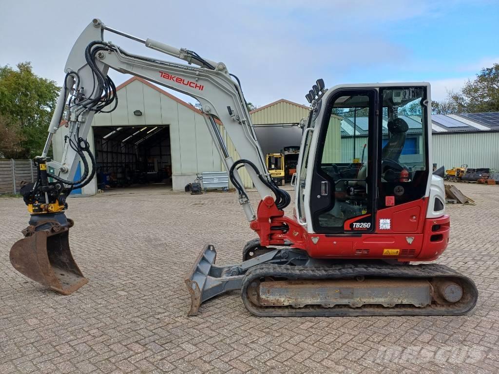 Takeuchi TB 260 Mini pelle < 7t