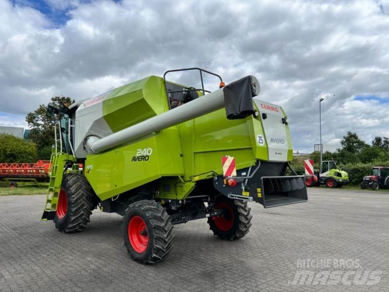 CLAAS AVERO 240 Moissonneuse batteuse
