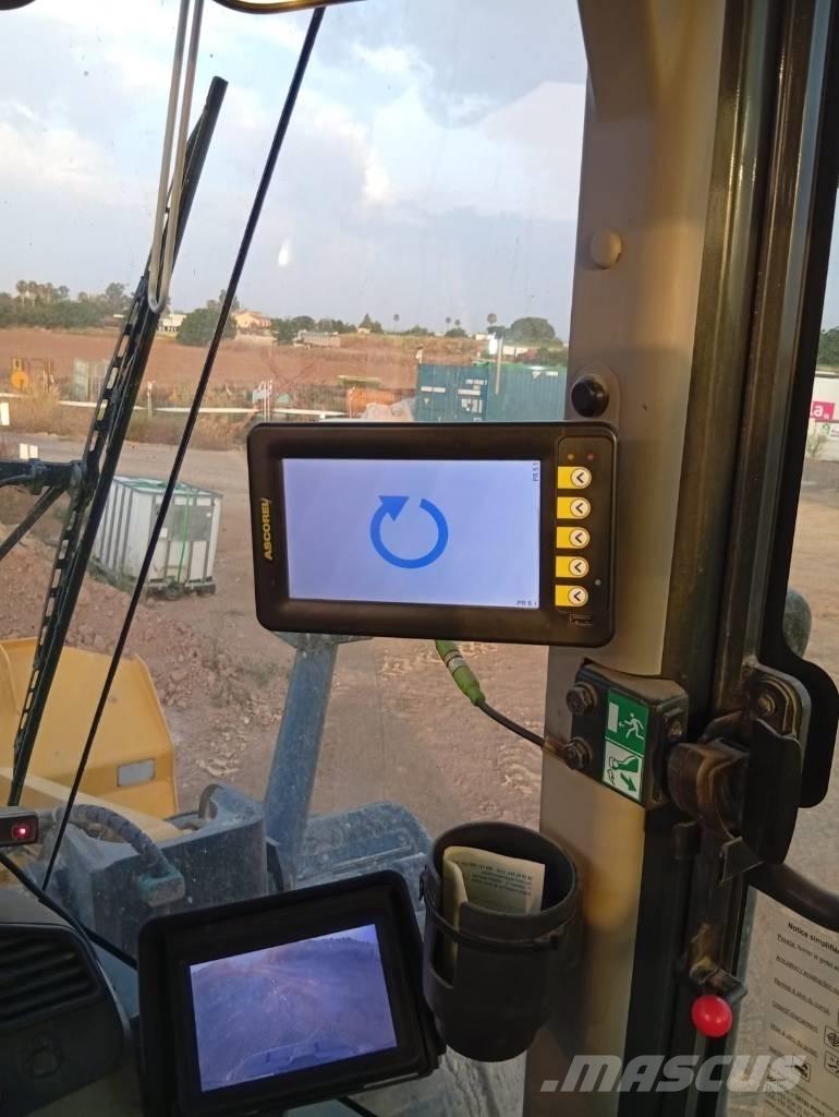 Komatsu WA 380-8 Chargeuse sur pneus
