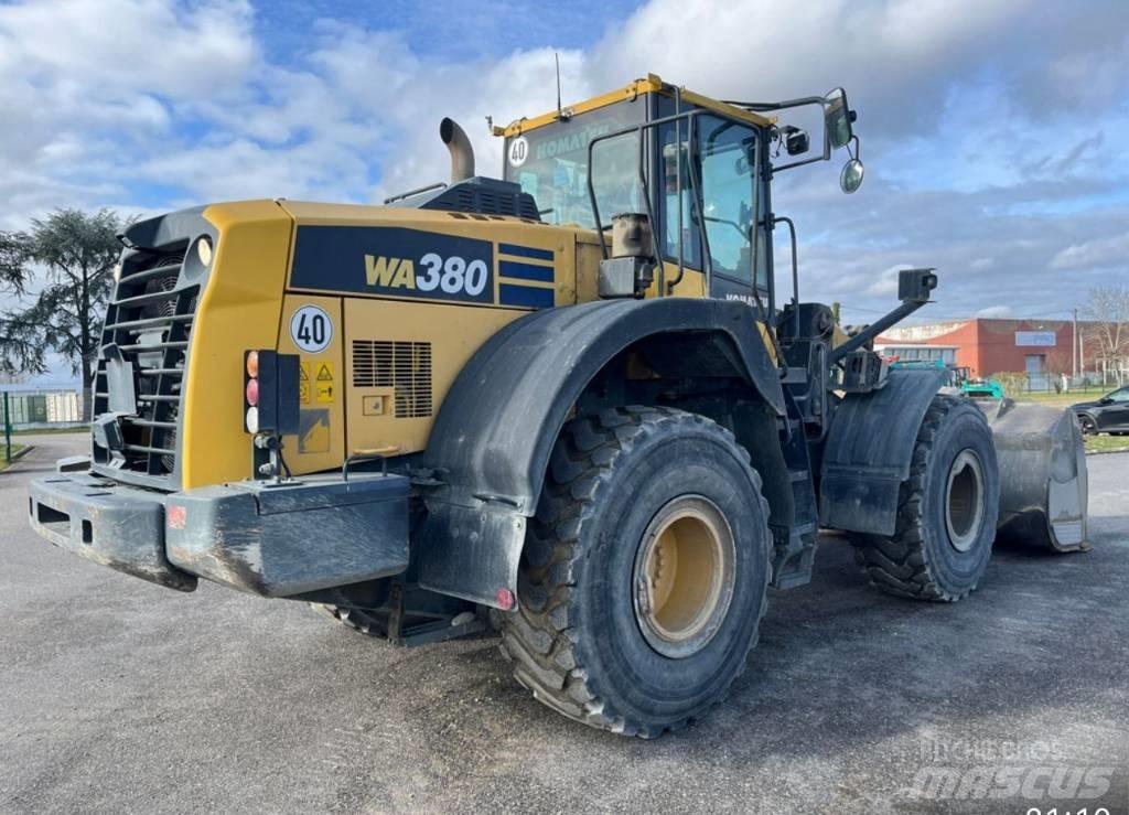 Komatsu WA 380-8 Chargeuse sur pneus