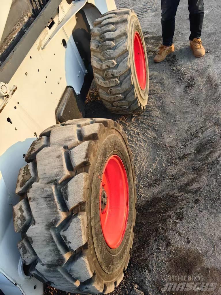 Bobcat S 300 Chargeuse compacte