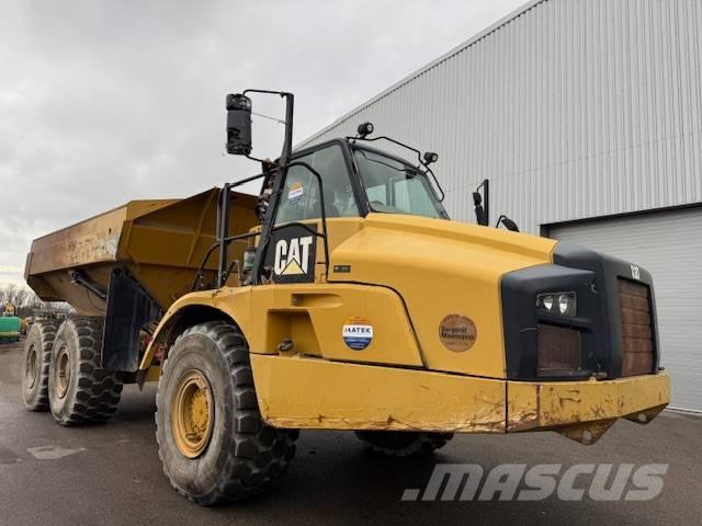 CAT 735 B Tombereau articulé