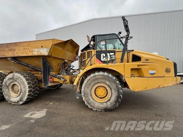 CAT 735 B Tombereau articulé