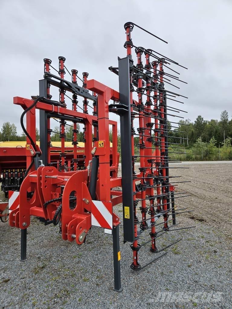 Tume Harrow s 660 L Herse