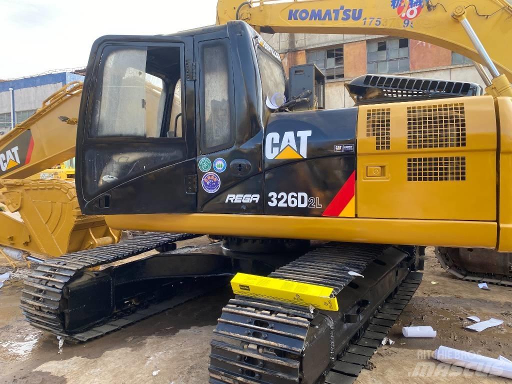 CAT 326D2L Pelle sur chenilles