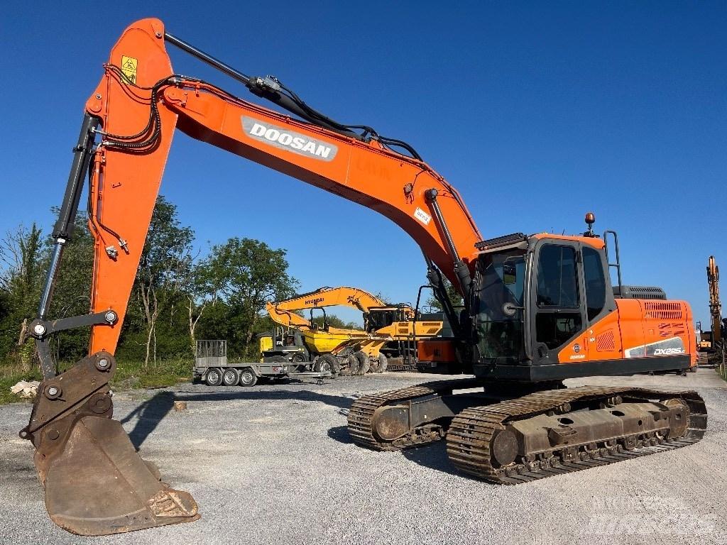 Doosan DX 225 LC-5 Pelle sur chenilles