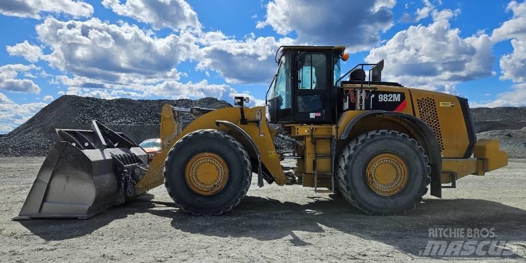 CAT 982 M Chargeuse sur pneus