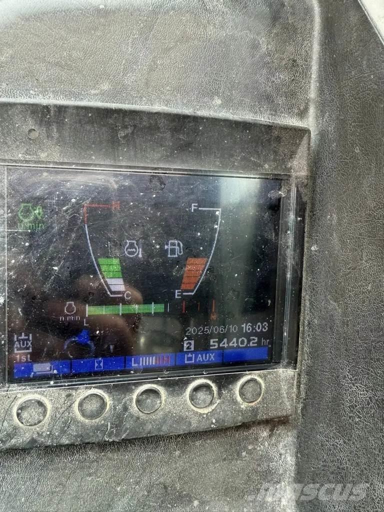 Takeuchi TB230 Mini pelle < 7t