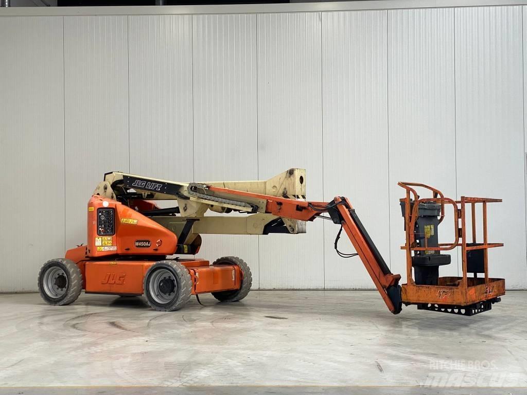 JLG M450AJ Nacelles articulées