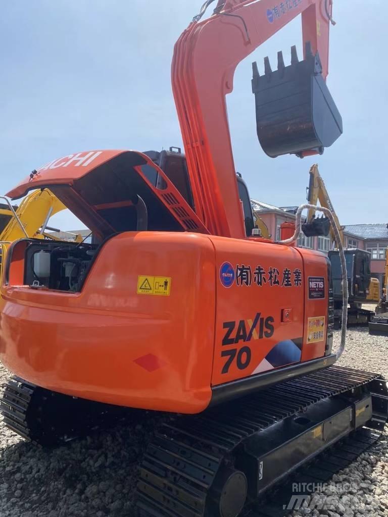 Hitachi 70-5A Pelle sur chenilles