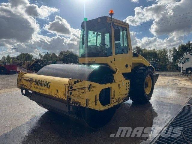 Bomag BW 213 D H-4 Rouleaux monocylindre