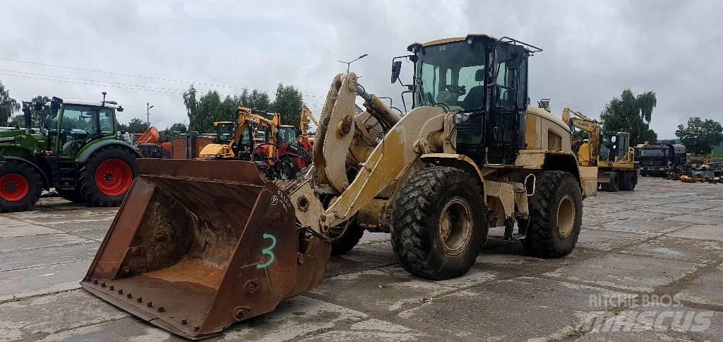 CAT 938M Chargeuse sur pneus