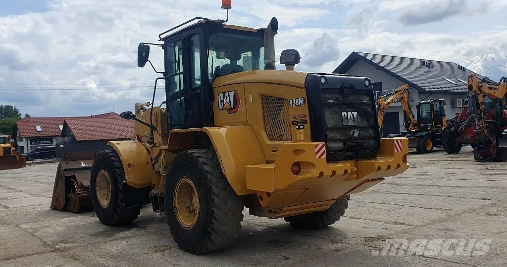 CAT 938M Chargeuse sur pneus