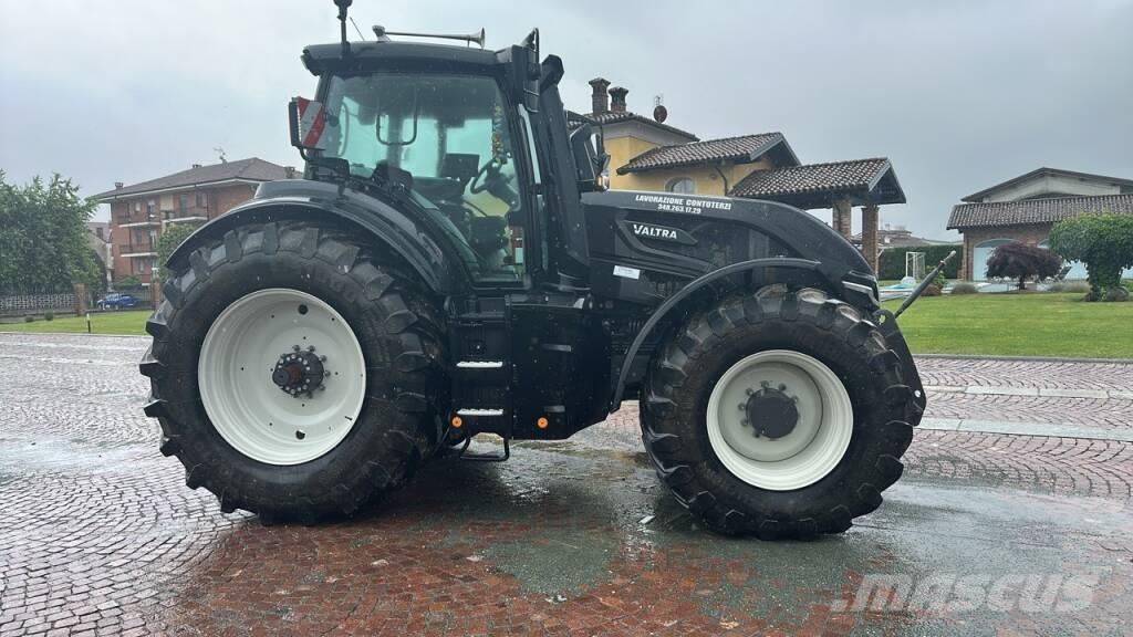 Valtra Q305 Tracteur