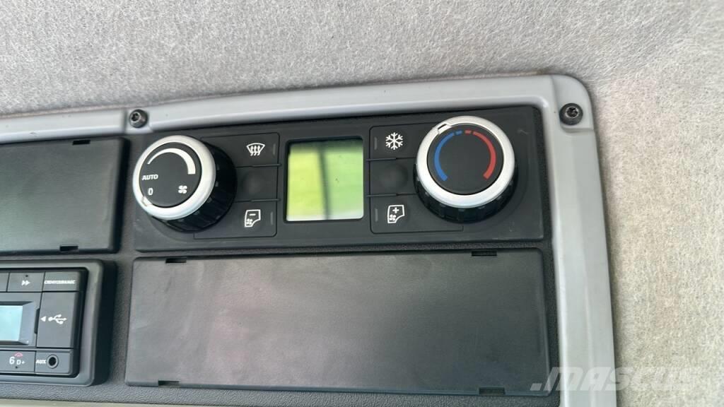 Valtra Q305 Tracteur