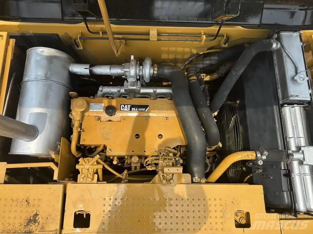 CAT 320 D Pelle sur chenilles