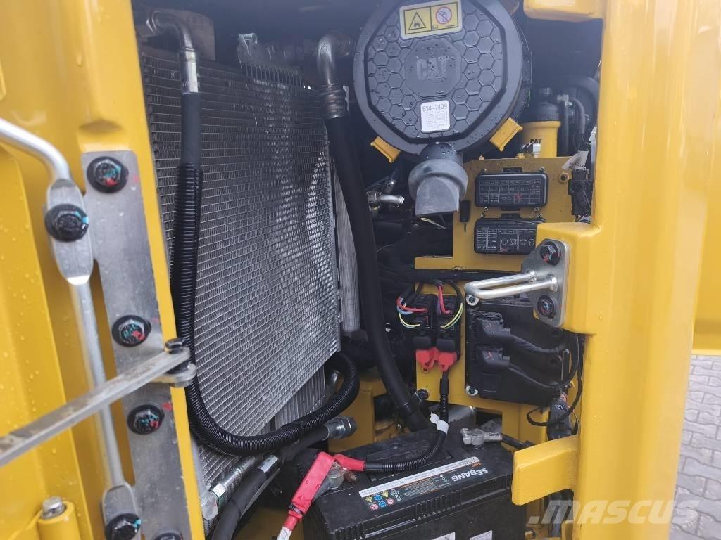 CAT 308 Pelle sur chenilles