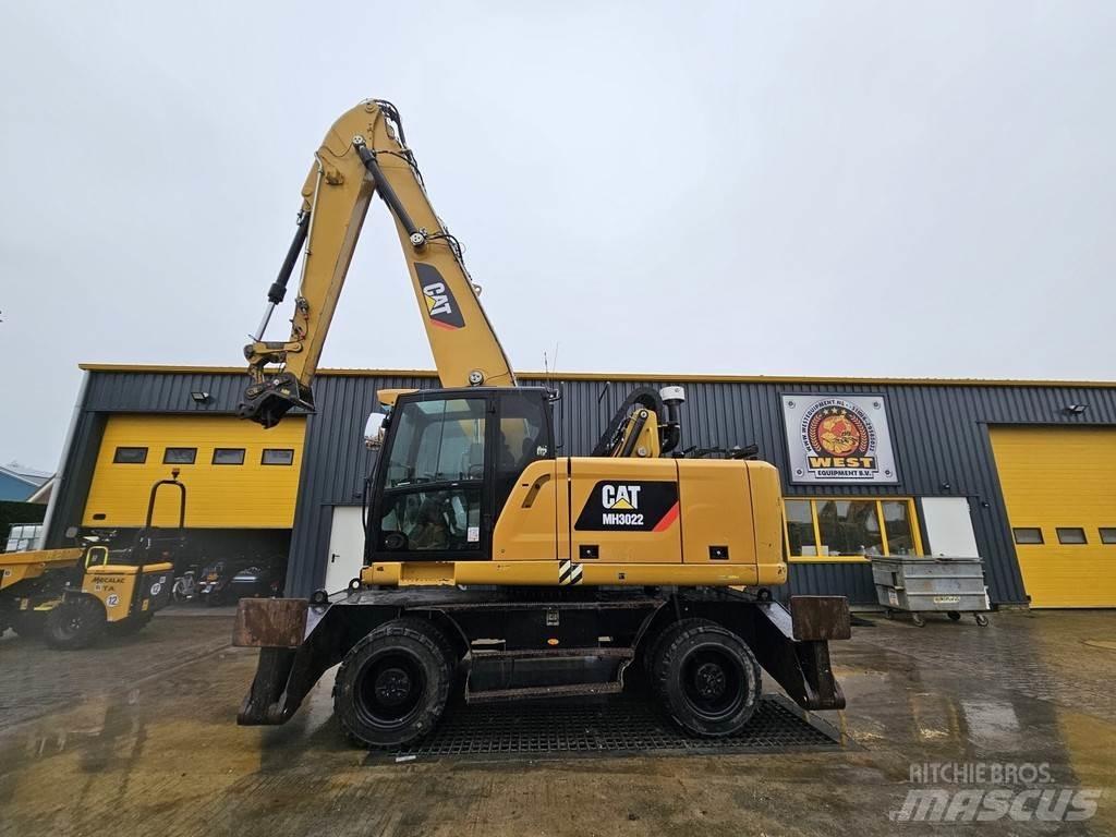 CAT MH 3022 Pelle à déchets