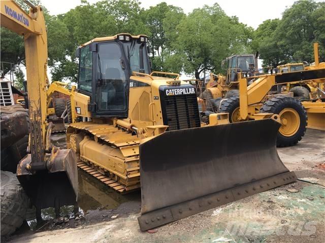 CAT D 5 K Bouteurs sur chenilles