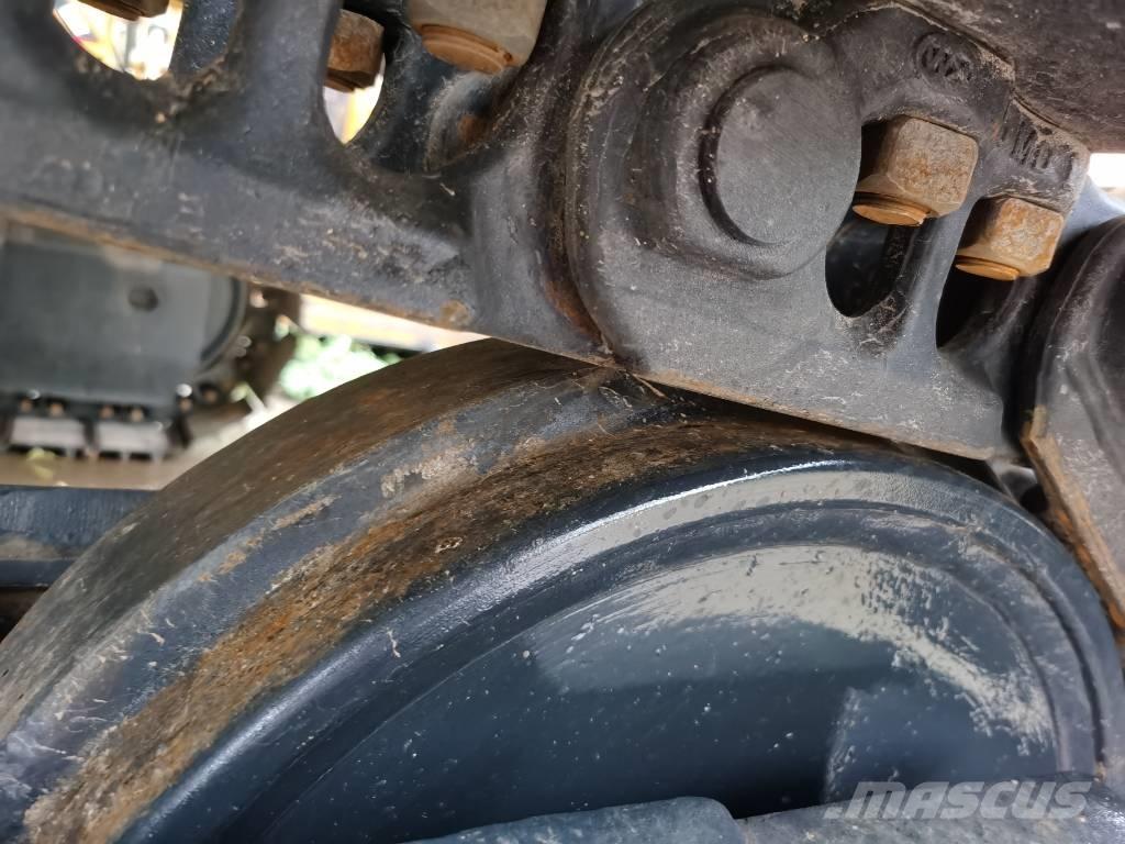 Komatsu PC 220-7 Pelle sur chenilles