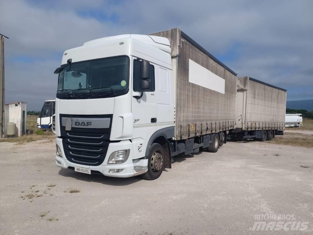 DAF XF 440 Camion à rideaux coulissants (PLSC)