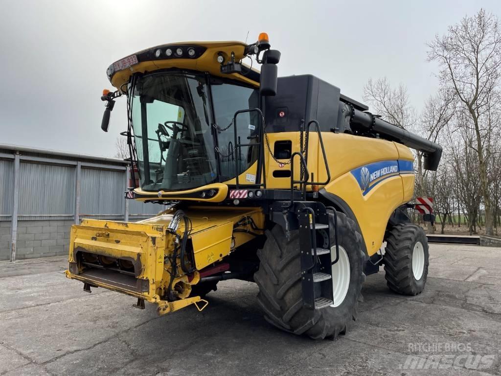 New Holland CX 8.80 Moissonneuse batteuse