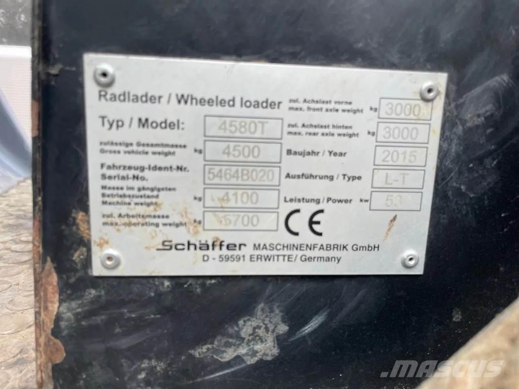 Schäffer 4580T Chargeuse télescopique sur pneus