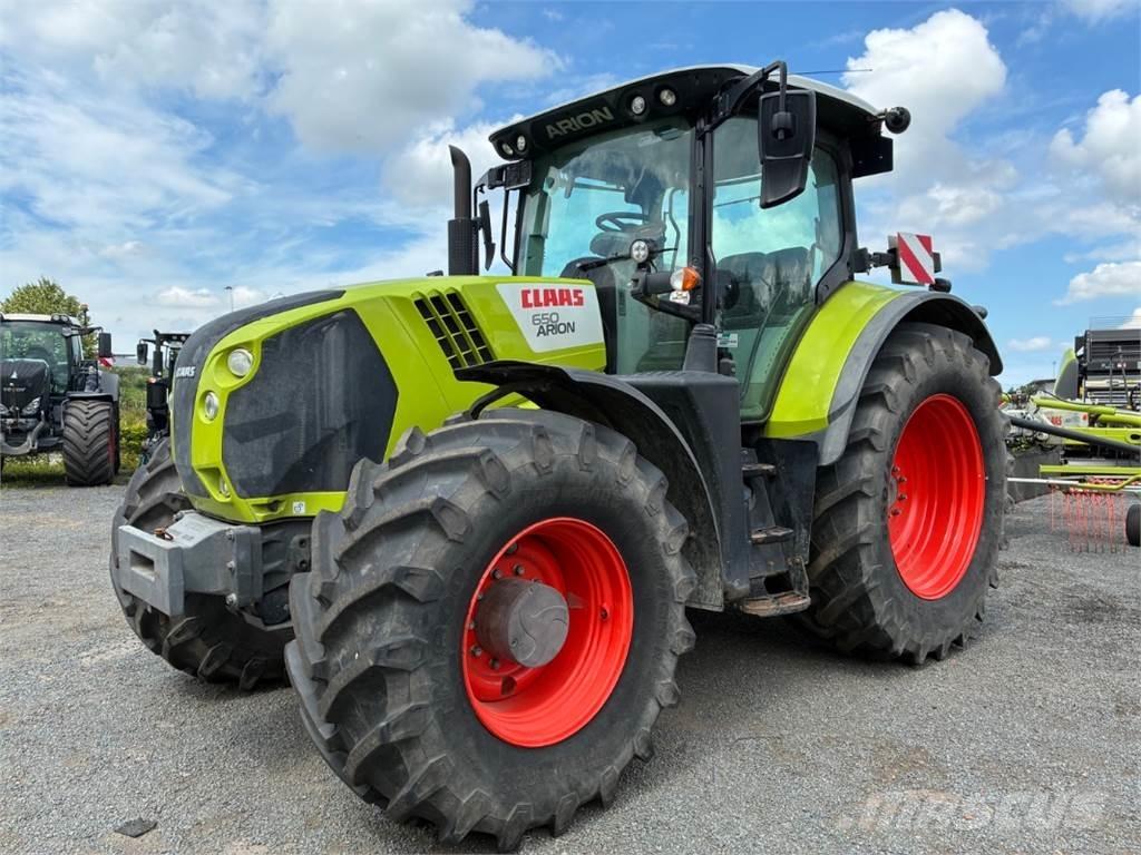 CLAAS ARION 650 Tracteur