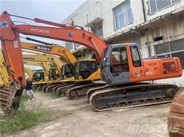 Hitachi ZX 200 Pelle sur chenilles