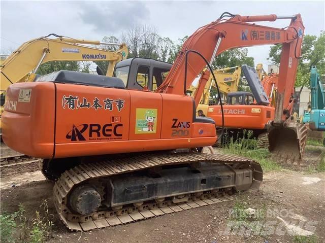 Hitachi ZX 200 Pelle sur chenilles