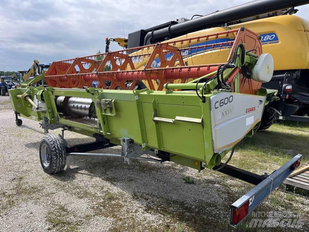 CLAAS Tucano 440 Moissonneuse batteuse
