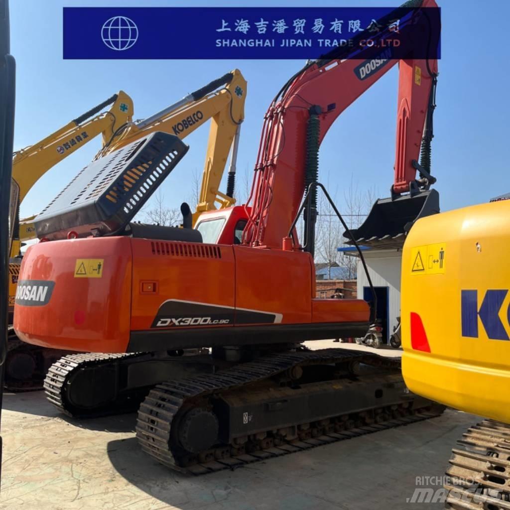 Doosan DX 300 Pelle sur chenilles